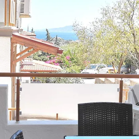 公寓 2 + 1 In The Center Of With Sea View. Super Location 达特恰